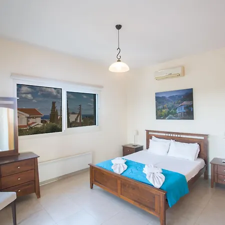 Private 3 Schlafzimmer Mit Hochgeschwindigkeits Internet بروتاراس